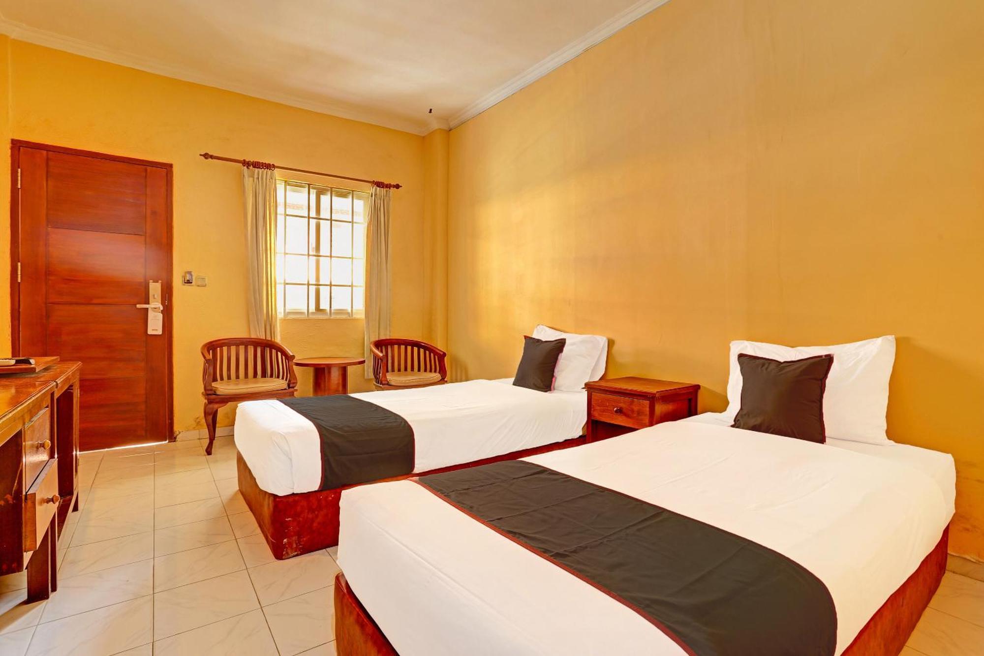 Collection O 91081 New Arena Hotel Kuta Lombok Exterior foto