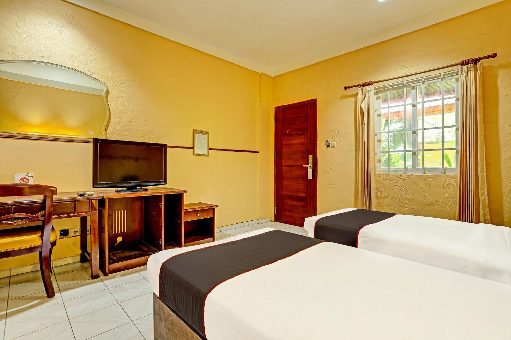 Collection O 91081 New Arena Hotel Kuta Lombok Exterior foto