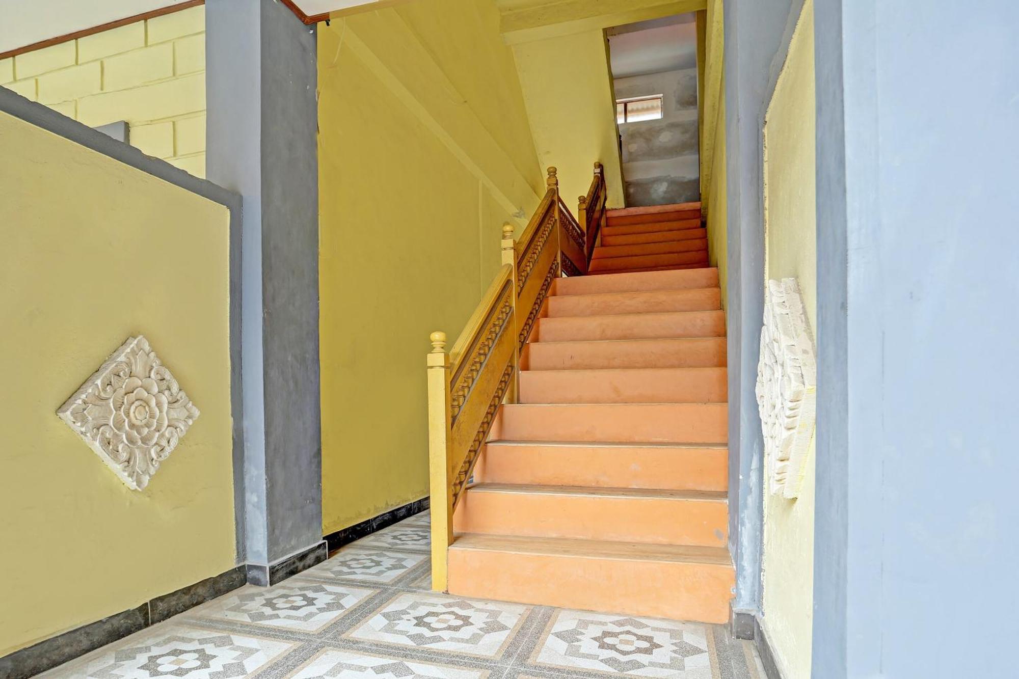 Collection O 91081 New Arena Hotel Kuta Lombok Exterior foto